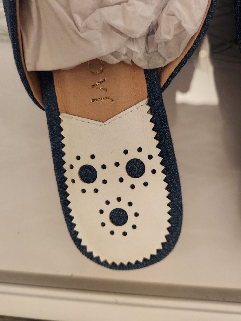 Jack Rogers "Tilly" criss-cross Denim bow slides. NIB. Size 6.5 - Picture 5 of 10